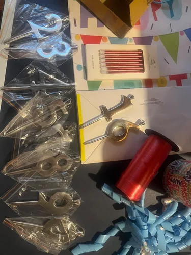 Vista 7 de The Metal Magician Juego de portavelas con números (0-9) Plata Brillante Regalos Candelabros Aluminio reciclado Hecho a mano en India