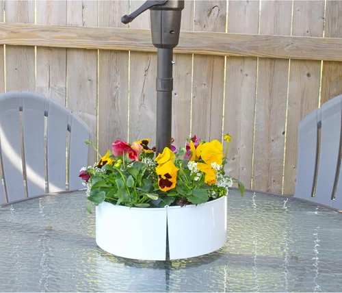 Vista 3 de AuldHome Design Maceta de sombrilla para mesa de patio con agujero para sombrilla (blanco)