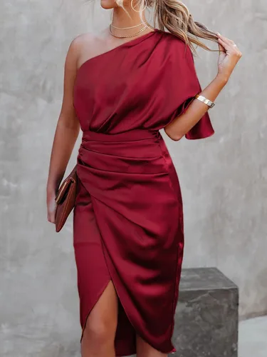 Vista 5 de CUPSHE Vestido de satén para mujer, sin espalda, con un hombro, acampanado, manga corta, dobladillo alto, bajo, vestido de cóctel y fiesta