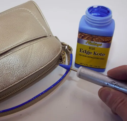 Vista 2 de Fiebing's Edge Kote 4 Fl Oz - Azul - para Colorear Bordes de Cuero en Bolsos, Carteras, Zapatos, Fundas, etc