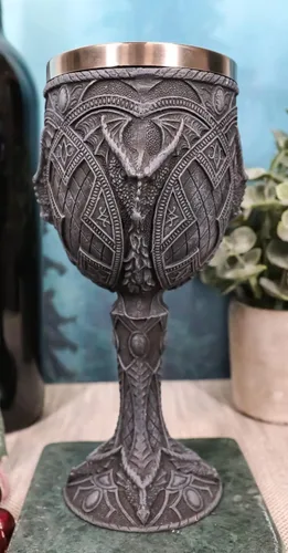 Vista 4 de Ebros Ancient Celtic Gothic Knotwork Arácnido Araña Dragón Copa de vino Copa de cáliz 6 oz Gótico Calabozos y Dragones Elixir medieval de la Vida