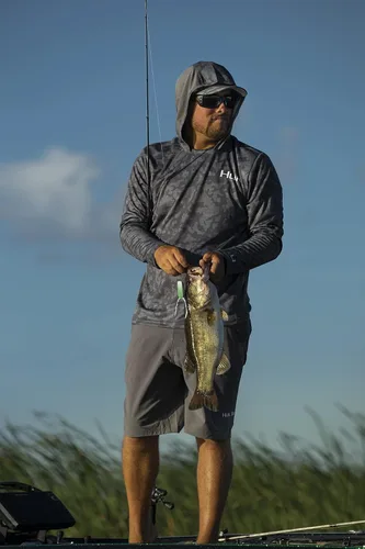 Vista 4 de HUK Men's Next Level Quick-Drying Performance Fishing Shorts
