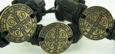 Vista 6 de CB - Pulsera de cuero de San Benito 3 unidades talla S M L tono bronce