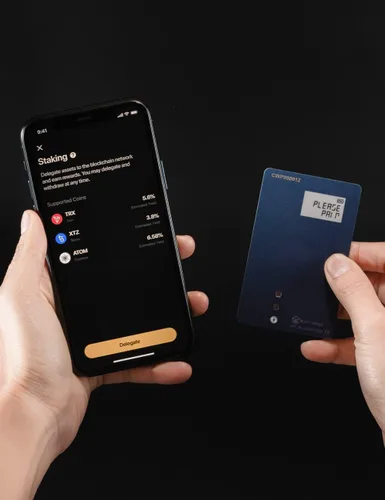 Vista 4 de Pro - Cartera Crypto Hardware Tamaño de tarjeta de crédito, seguridad EAL6+, conectividad Bluetooth