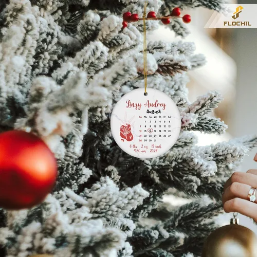 Vista 4 de FLOCHIL Adorno personalizado para la primera Navidad del bebé 2024 para niña, adorno personalizado de primera Navidad para bebés 2024 con nombre