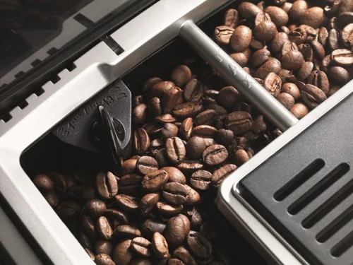Vista 2 de DeLonghi ECAM22110SB, máquina compacta automática para capuchino, latte y expreso