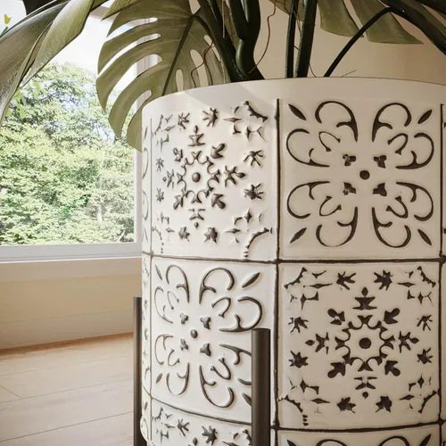 Vista 5 de EverNest Tristan - Maceta neutra de diseño bohemio blanco y negro con soporte Ambrose, macetas SelectBase para plantas