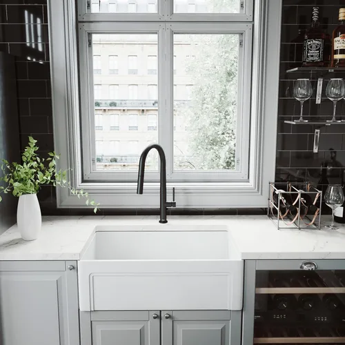 Vista 7 de VIGO Greenwich VG02029MB - Grifo de cocina con pulverizador desplegable de una sola manija de 18 pulgadas de alto, color negro mate