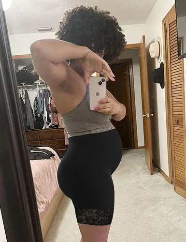 Vista 2 de Baby Bump" Lace Maternity Shapewear for Dress, Mid-Thigh Pregnancy Shapewear for Baby Shower Photoshoot
