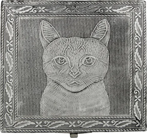 Vista 2 de YIROCK VGI - Elegante joyero con revestimiento de metal martillado e interior de tela suave (gato, acabado plateado)