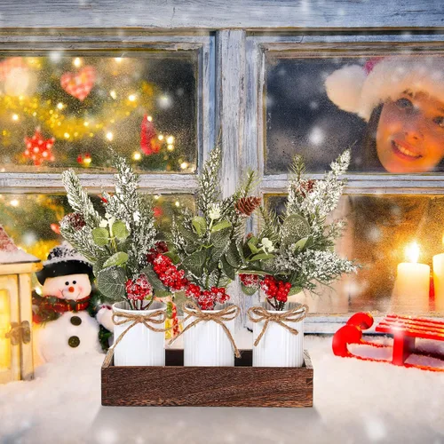 Vista 7 de Yunlly Centros de mesa de Navidad, bayas rojas, piñas artificiales de Navidad, ramas de nieve, púas con caja de madera para decoración rústica