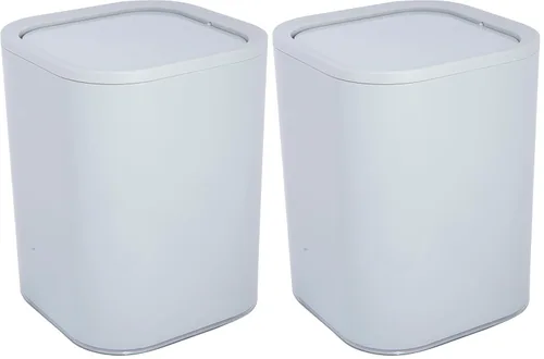 Vista 6 de Bath Bliss Paquete de 2 cubos de basura acrílicos de 8 L Dimensiones: 7.5 x 7.5 x 10 pulgadas Blanco Contemporáneo Tapa oscilante 8 litros