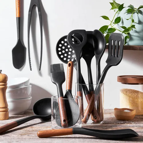 Vista 2 de STAUB Juego de utensilios de cocina de silicona con mango de madera de 11 piezas Utensilios de cocina de silicona resistentes al calor con Negro