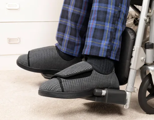 Vista 6 de Zapatilla adaptable antideslizante de ancho amplio para diabéticos con cierre de velcro ajustable para hombre