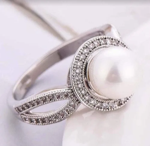 Vista 2 de Xiaomei Anillo de plata de ley 925 con perlas y zafiro blanco para mujer, con perlas blancas, anillo de compromiso de boda, talla 6-10 (talla 8)