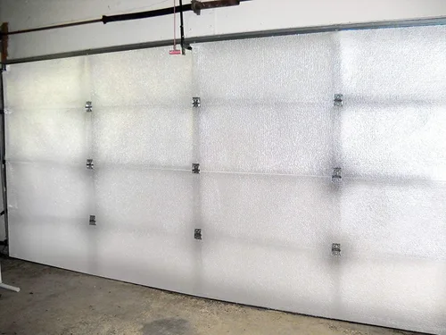 Vista 2 de NASA TECH - Kit de aislamiento de espuma reflectante blanca para puerta de garaje R Value 8.0, fabricado en Estados Unidos, cinta de doble cara