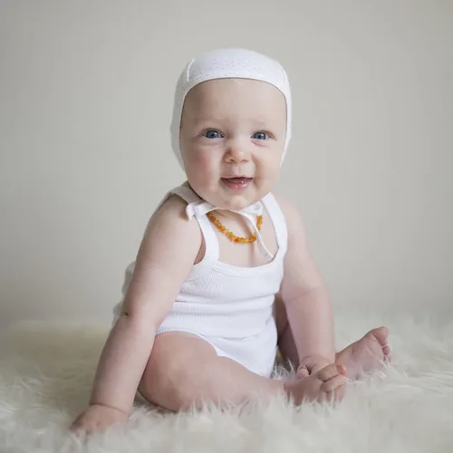 Vista 2 de Amoureux Bebe - Gorro de punto para bebé, 100% algodón, muy suave, color turco (Baby Pilot Cap)