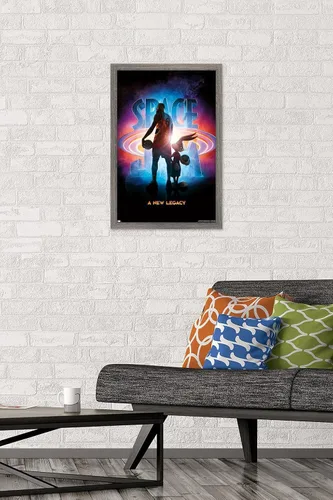 Vista 2 de Trends International Space Jam: A New Legacy - Póster de pared de teaser, 22.4 pulgadas de largo x 14.7 pulgadas, versión enmarcada en madera
