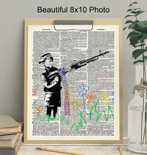 Vista 3 de Crayon Gun Banksy Dictionary Page - Arte de pared, 8 x 10 pulgadas, foto de arte callejero, regalo para graffiti, fanáticos de murales, imagen