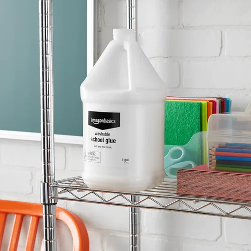 Vista 4 de Amazon Basics Pegamento líquido lavable multiusos para manualidades escolares, para hacer slime, blanco, paquete individual, 1 galón