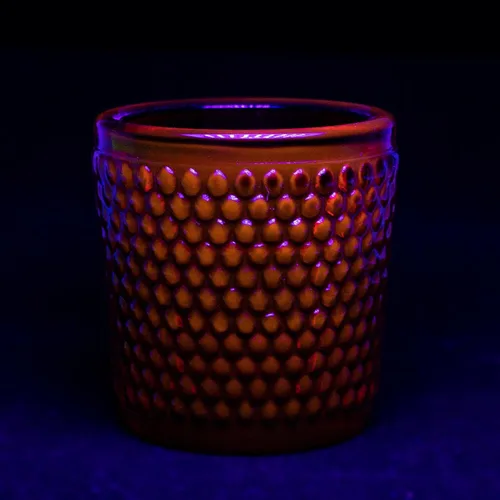 Vista 22 de Vajilla de vidrio de Urаnium (brilla bajo los rayos UV) - Estatuilla - Oso pequeño con lado plano, República Checa - Brillante