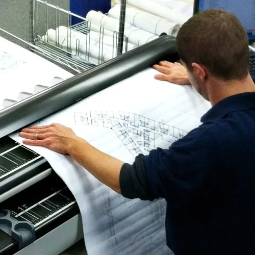 Vista 7 de Papel de formato ancho de 17 pulgadas x 500 pies, ingeniería de bonos de 20 libras, 92 brillantes, 4 rollos, núcleo de 3 pulgadas
