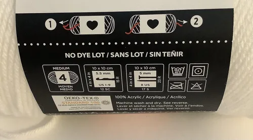 Vista 3 de Hilo Red Heart Super Saver (blanco E300-0311). 7 onzas/364 yardas cada una, 2 bolas. Juego de 2