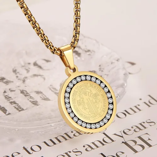 Vista 5 de HZMAN Collar de exorcismo de San Benito de acero inoxidable con circonita dorada y plata católica colgante de cruz para hombres y mujeres regalo