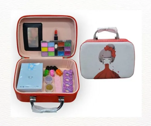 Vista 2 de Set de Maquillaje para Niñas en Bolso de Belleza .