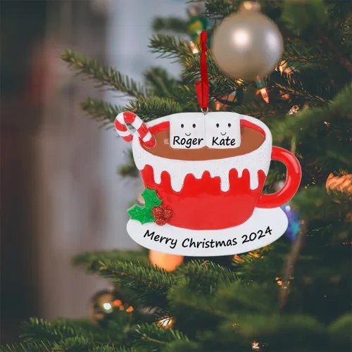 Vista 2 de Taza de malvavisco de chocolate caliente para pareja, adorno para árbol de Navidad 2025, adorno de Navidad personalizado para familia de 2, regalo
