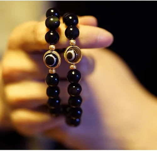 Vista 7 de L&C Feng Shui - Pulsera de riqueza de obsidiana negra 0.315in 0.394in para mujeres y hombres, pulsera de cuentas elástica de cristal de obsidiana
