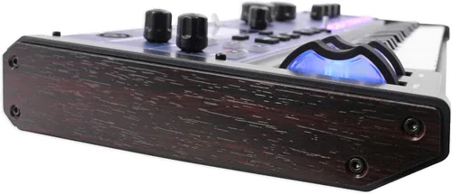 Vista 5 de Novation Ultranova sintetizador modelado análogo serie Nova, Azul