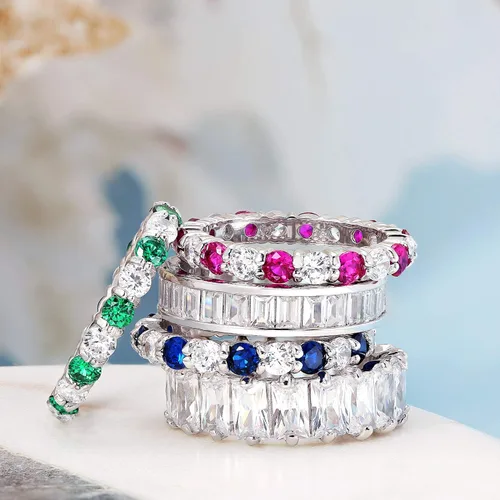 Vista 6 de AAA Cubic Zirconia Joya Multi Color Simulado Gemas Canales Set Rectángulo Corte Esmeralda Baguette CZ Anillo de Eternidad Anillo de Aniversario