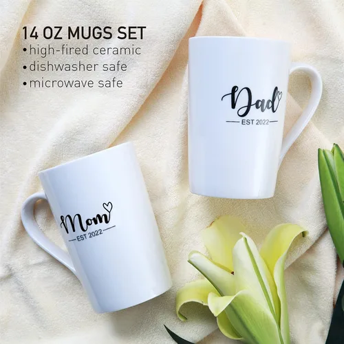 Vista 2 de Regalos de embarazo para madres primerizas – Regalos para nuevas mamás para mujeres, mamá y papá Est 2022 Juego de tazas de 14 onzas con mameluco