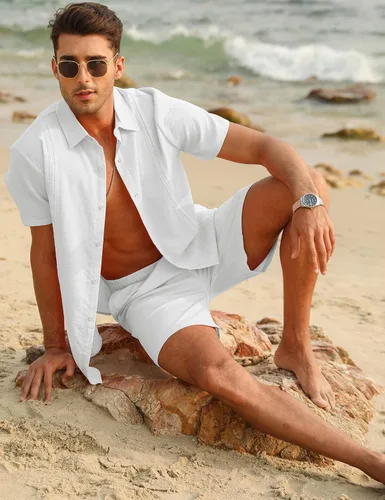 Vista 4 de LecGee Conjunto corto casual de verano para hombre, camisa cubana de lino de manga corta, pantalones cortos con cordón en la cintura, trajes