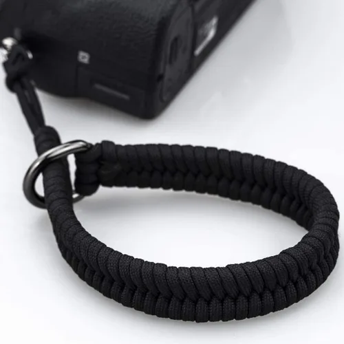 Vista 9 de AQAREA Correa de muñeca para cámara DSLR sin espejo, correa de mano de cámara de liberación rápida con conector más seguro (negro) con conector