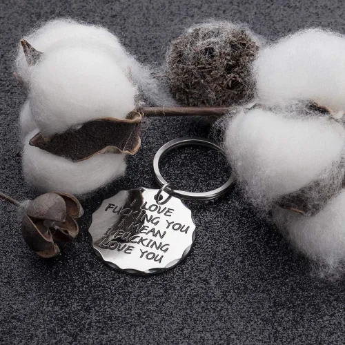 Vista 4 de Vanlovemac - Regalos de llaveros divertidos para pareja. Regalos para el novio y el marido. Regalo de la novia y la esposa. Llavero con etiqueta