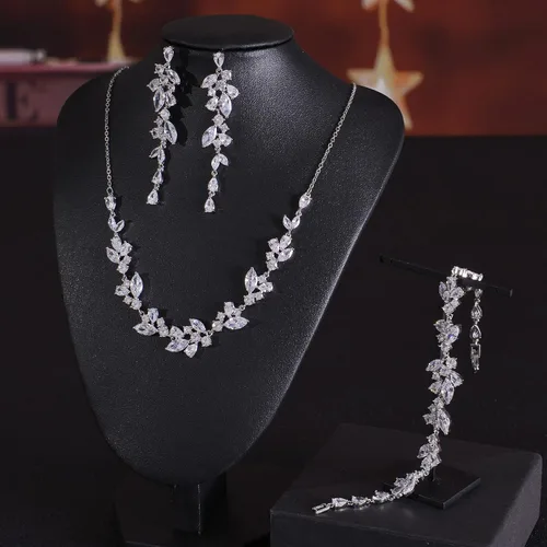 Vista 3 de DHQH Juego de 3 piezas de joyería de novia de circonita cúbica para boda collar de cristal aretes colgantes pulseras para mujeres regalos de joyería