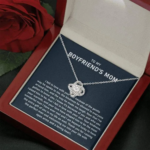 Vista 3 de Collar personalizado para la mamá de mi novio Thank You For Raising The Man Of My Dreams Collar con nudo de amor para siempre tarjeta de mensaje