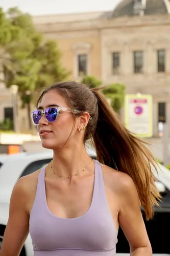 Vista 216 de Hawkers One Sunglasses for Men and Women - 100% UV400 Protection - Lightweight and Square Sunglasses