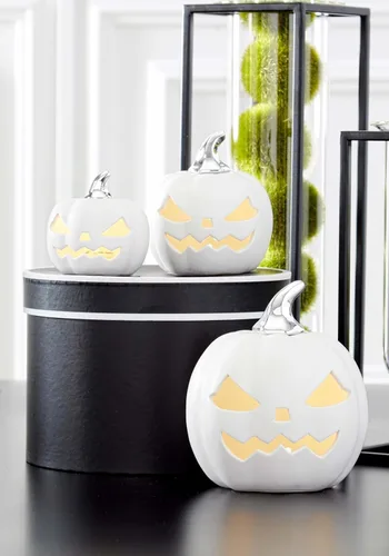 Vista 3 de K & K Interiors - Linterna LED Jack O de cerámica blanca de 3 pulgadas - 42257A