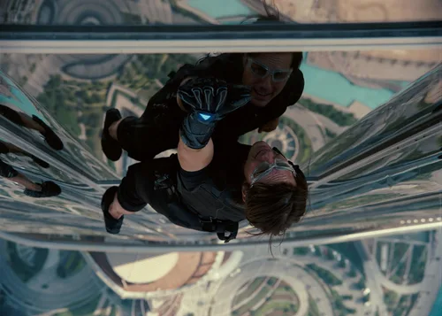 Vista 5 de Mission Impossible - Ghost Protocol (Two-Disc Blu-rayDVD Combo + Digital Copy)