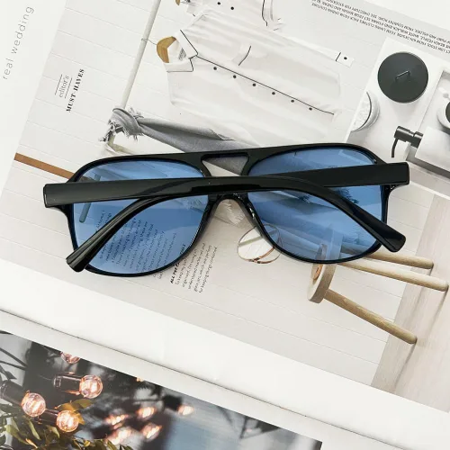 Vista 5 de Ridering Gafas de sol cuadradas retro para mujeres y hombres, con tonos vintage, UV400, lentes de sol clásicos grandes de doble puente estilo aviador
