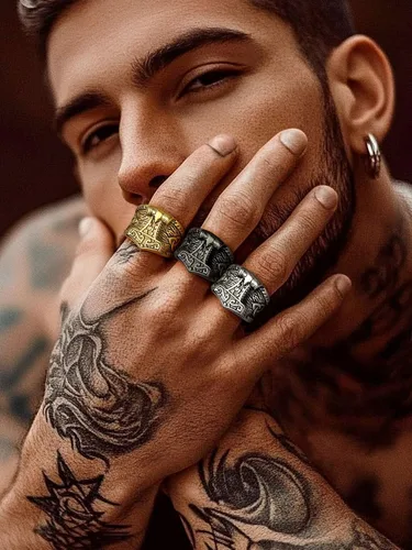 Vista 8 de FaithHeart Norse Viking Jewelry - Anillo de acero inoxidable de guerrero para hombre con diseño vikingo de cabeza de lobomartillo de Thor