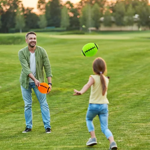 Vista 4 de Paquete de 12 mini fútbol inflable de 6.3 pulgadas, deportes, rugby, fútbol, piscina, playa, juguetes con bomba para juegos deportivos en interiores