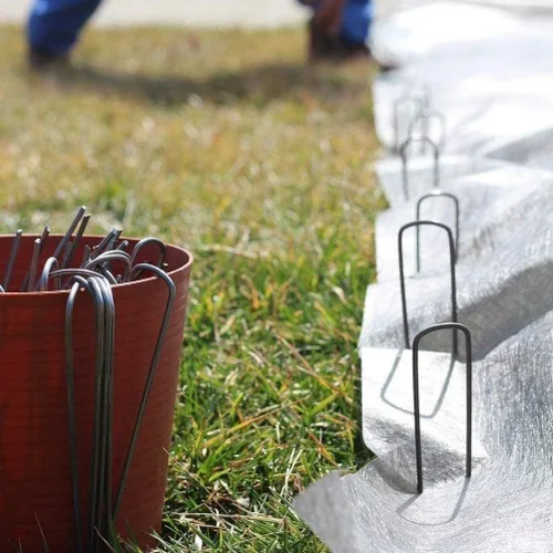 Vista 7 de Zerodis 50 clavos de tierra de jardinería, estacas de acero inoxidable, reutilizables, oblicuos, recortes, estacas de tierra para fijar telas