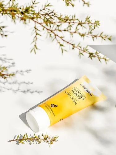 Vista 5 de Wild Ferns Crema de manos rica en humedad con miel de Manuka, 99% natural, 3.4 fl oz