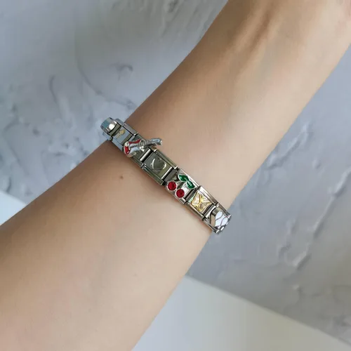 Vista 4 de 10 pulseras italianas con dijes italianos, dijes italianos clásicos, de los años 2000, lindo diseño modular de los años 2000, joyería para mujeres