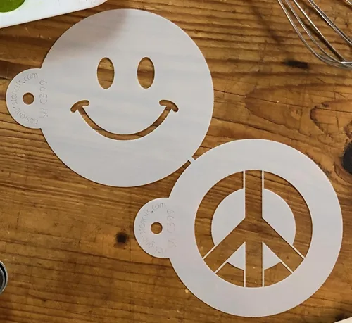 Vista 3 de Designer Stencils Juego de plantillas de galletas de paz y felicidad, beige/semitransparente
