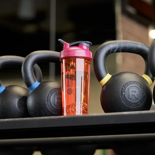 Vista 6 de BlenderBottle Shaker Bottle Pro Series perfecta para batidos de proteínas y antes del entrenamiento, 24 onzas, coral